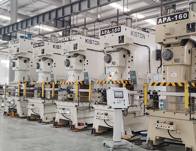 Single-bar multi-machine connection press robot image 2